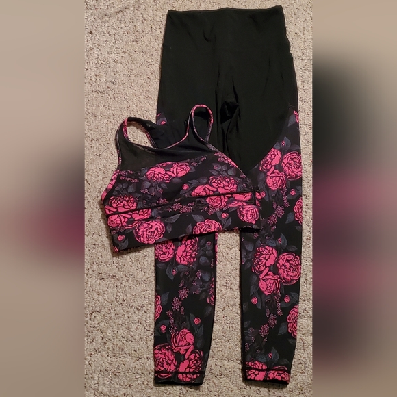 ZYIA Pants - Electric Crimson Rose Zyia Bra/Leggings Set